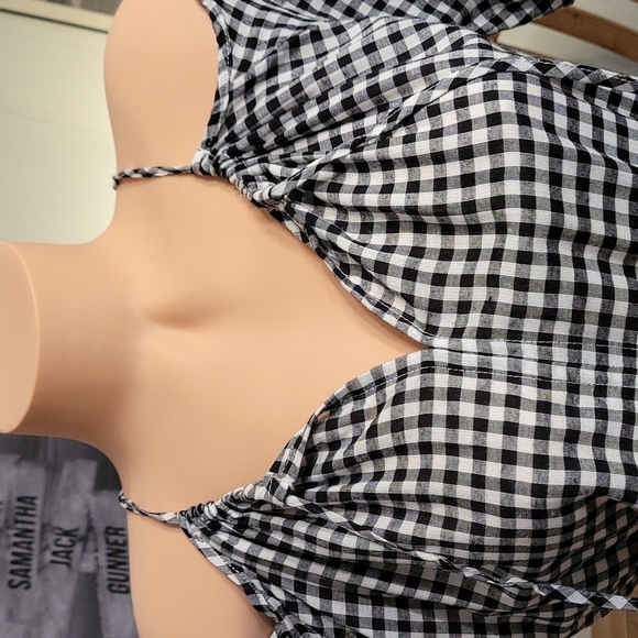 Velvet by Graham & Spencer Gingham cold shoulder - Picture 15 of 15